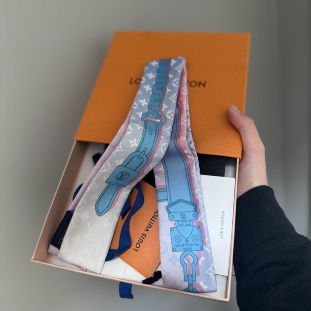 LOUIS VUITTON BANDEAU